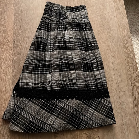 Checked print skirt size M by Dream Out Loud by Selena Gomez - Picture 9 of 9